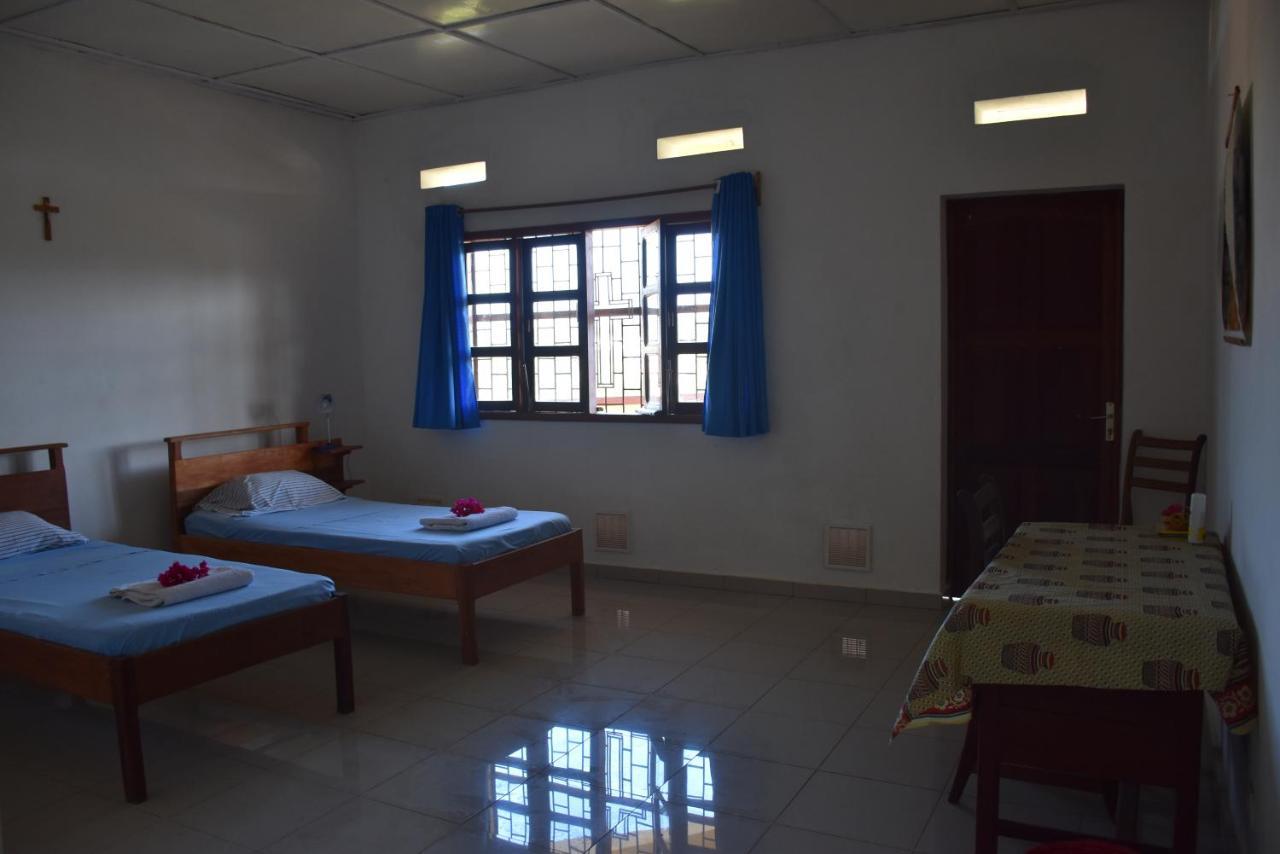 Centre Lucien Botovasoa Bed & Breakfast Antsiranana Екстериор снимка