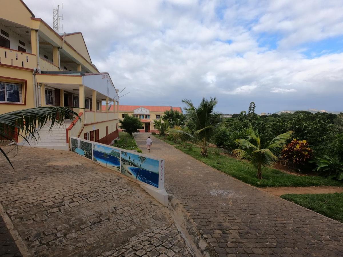 Centre Lucien Botovasoa Bed & Breakfast Antsiranana Екстериор снимка