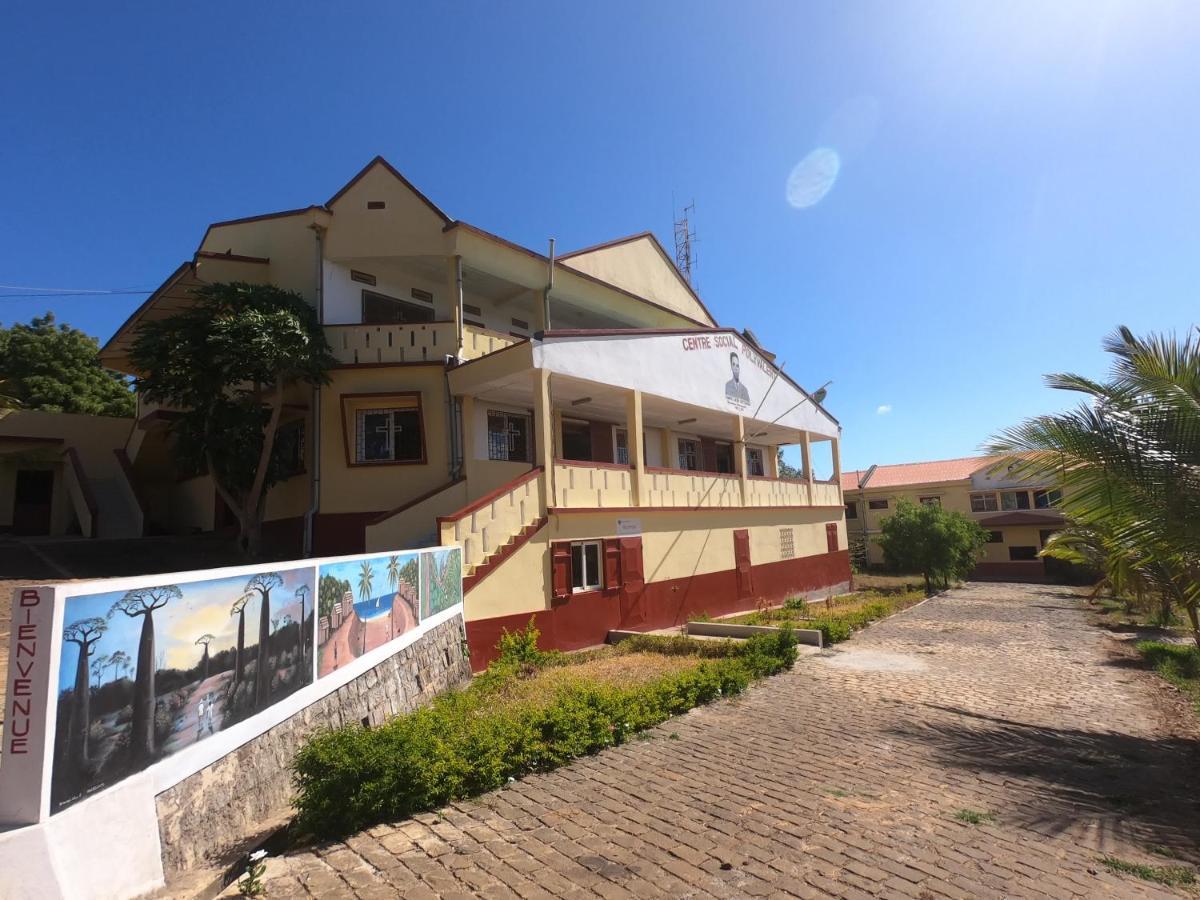 Centre Lucien Botovasoa Bed & Breakfast Antsiranana Екстериор снимка